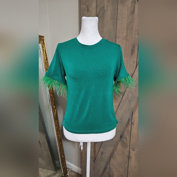 IF SHE LOVES Sunflower Basic t-shirt with ostrich Feathers in green. Size small - Picture 6 of 14